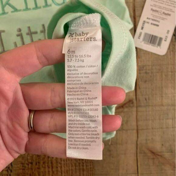 Baby starters gender neutral shorts one piece with kind little human saying -6M - Picture 5 of 7